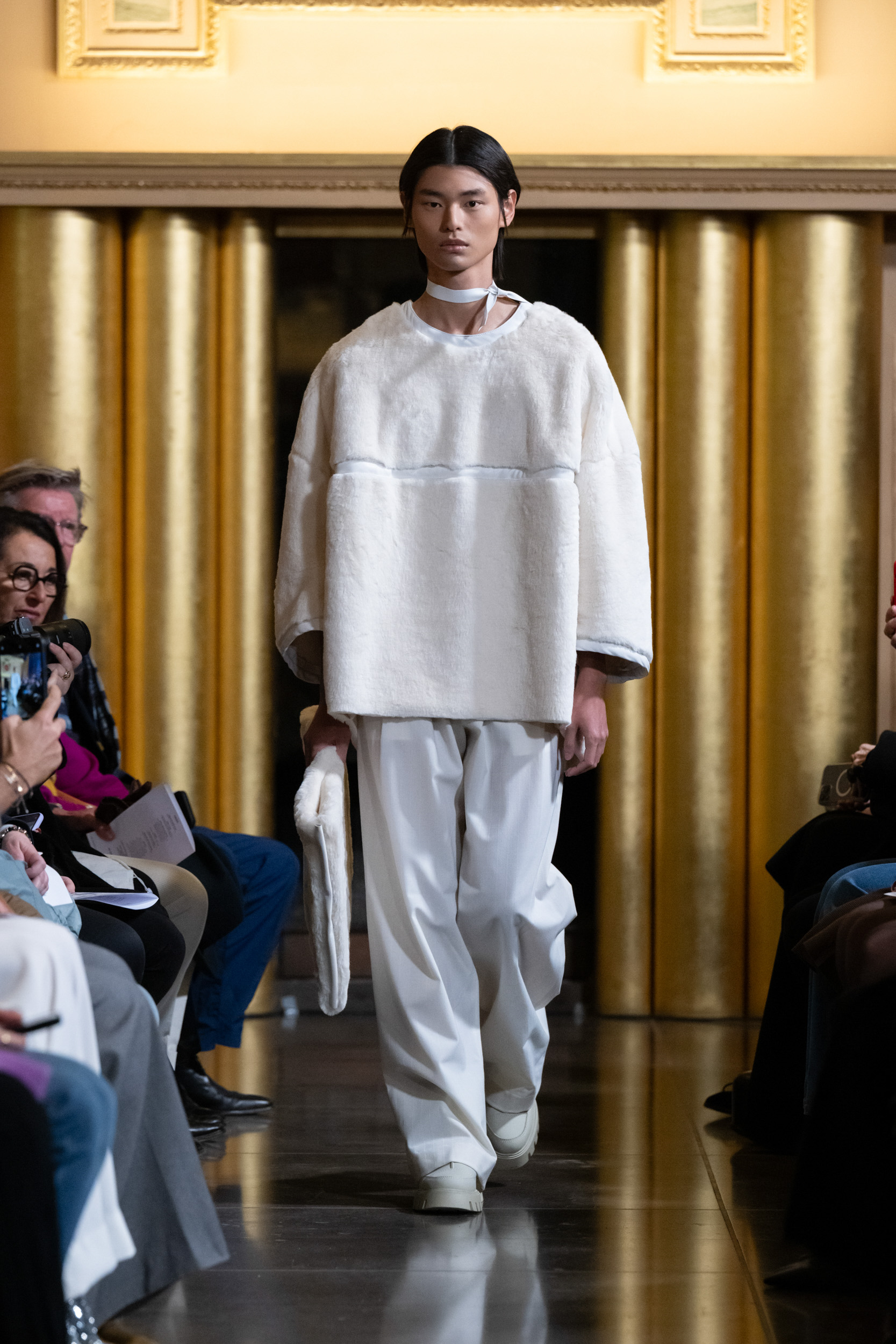 Look 25