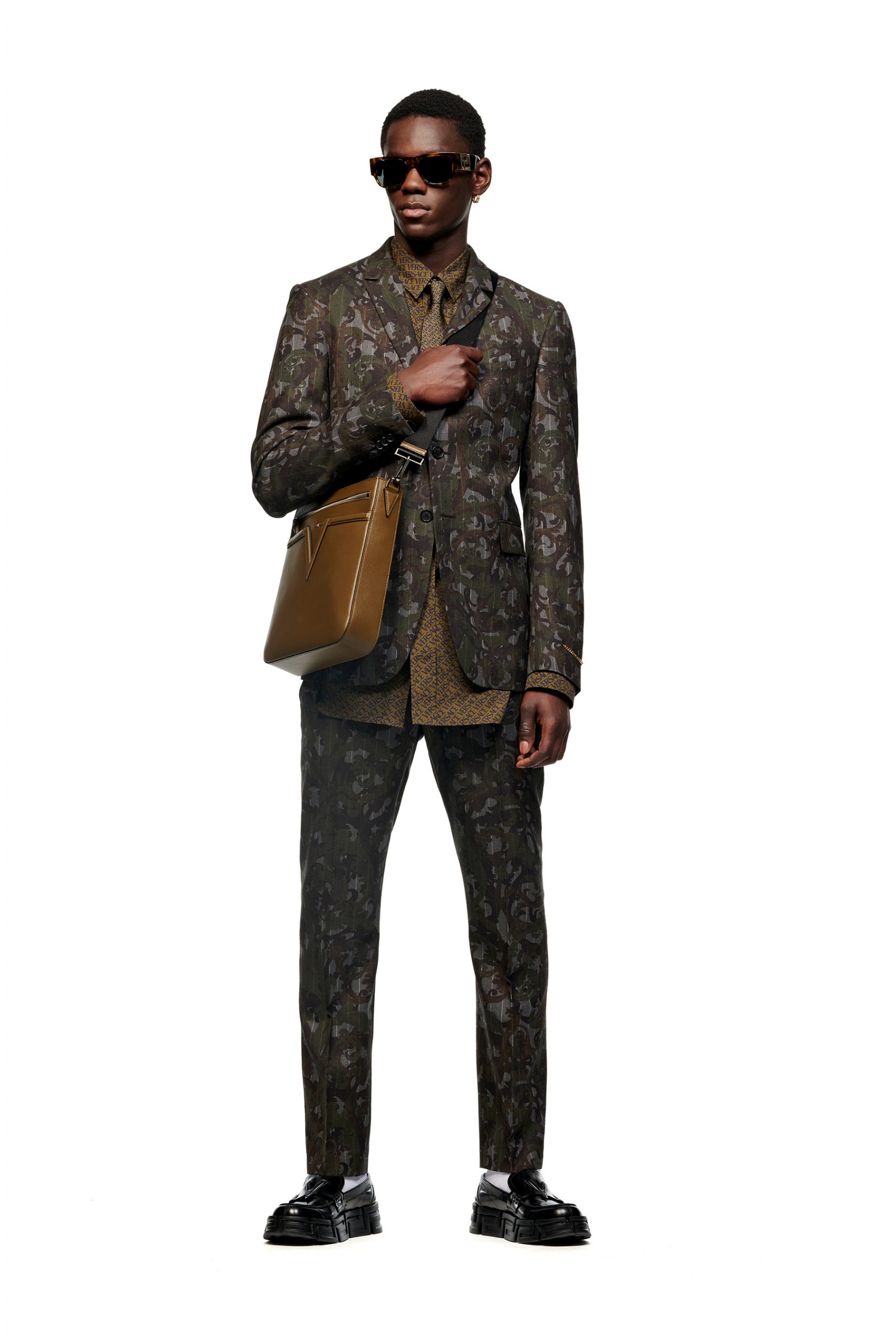 Look 15