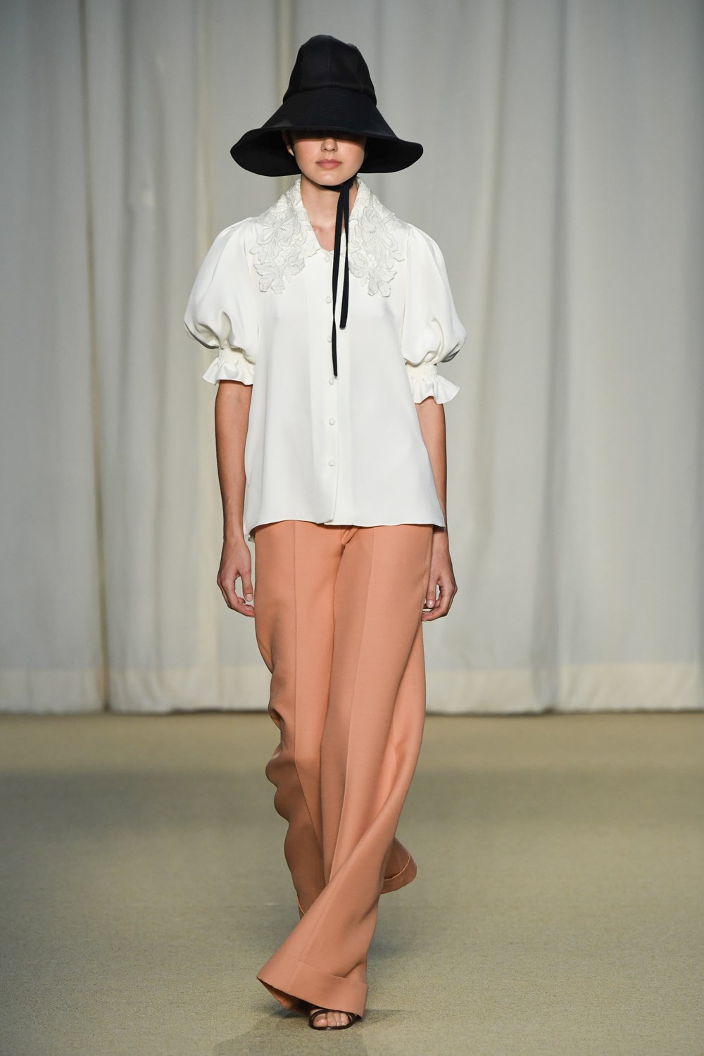 Look 13