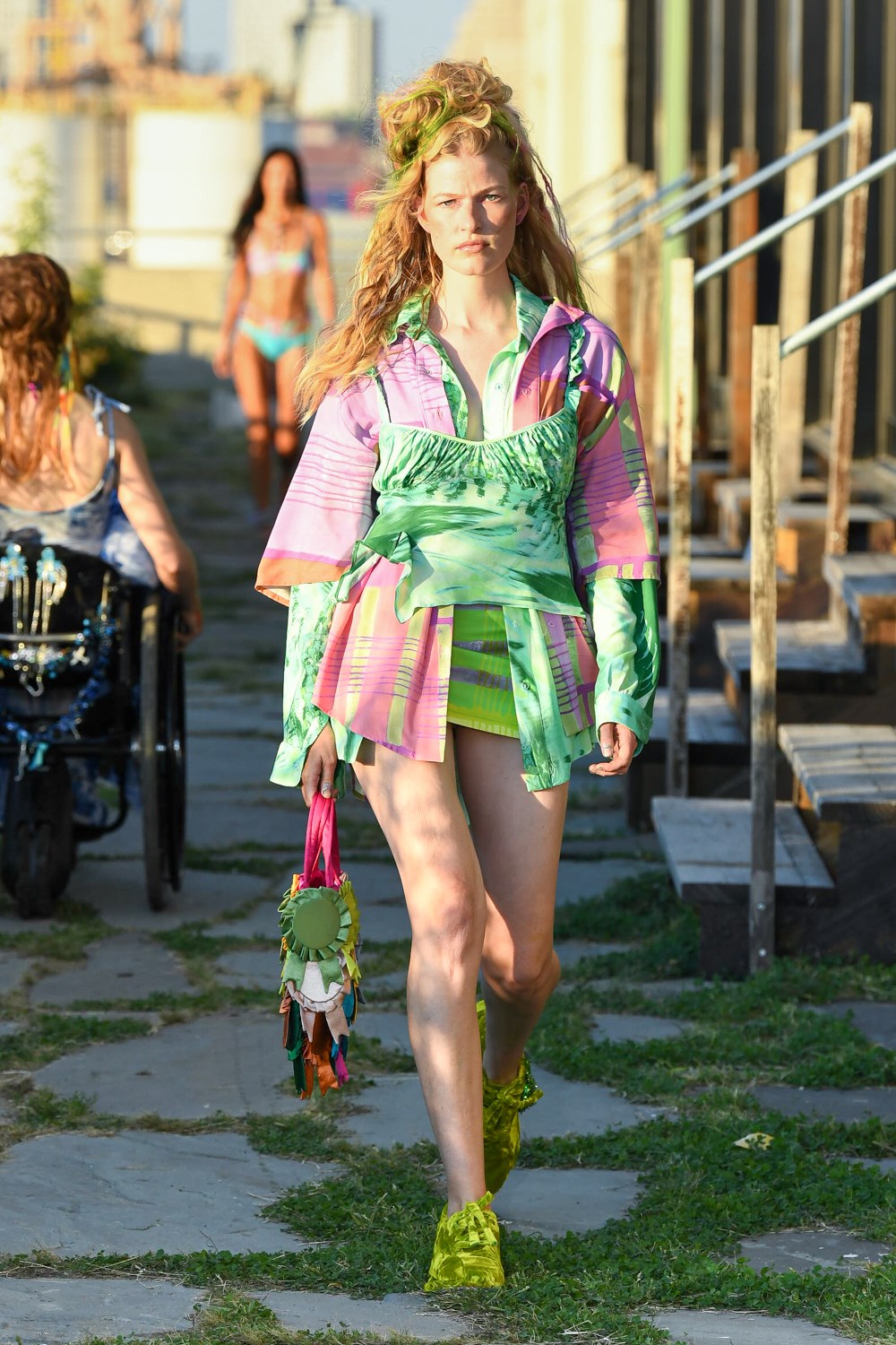 Look 12