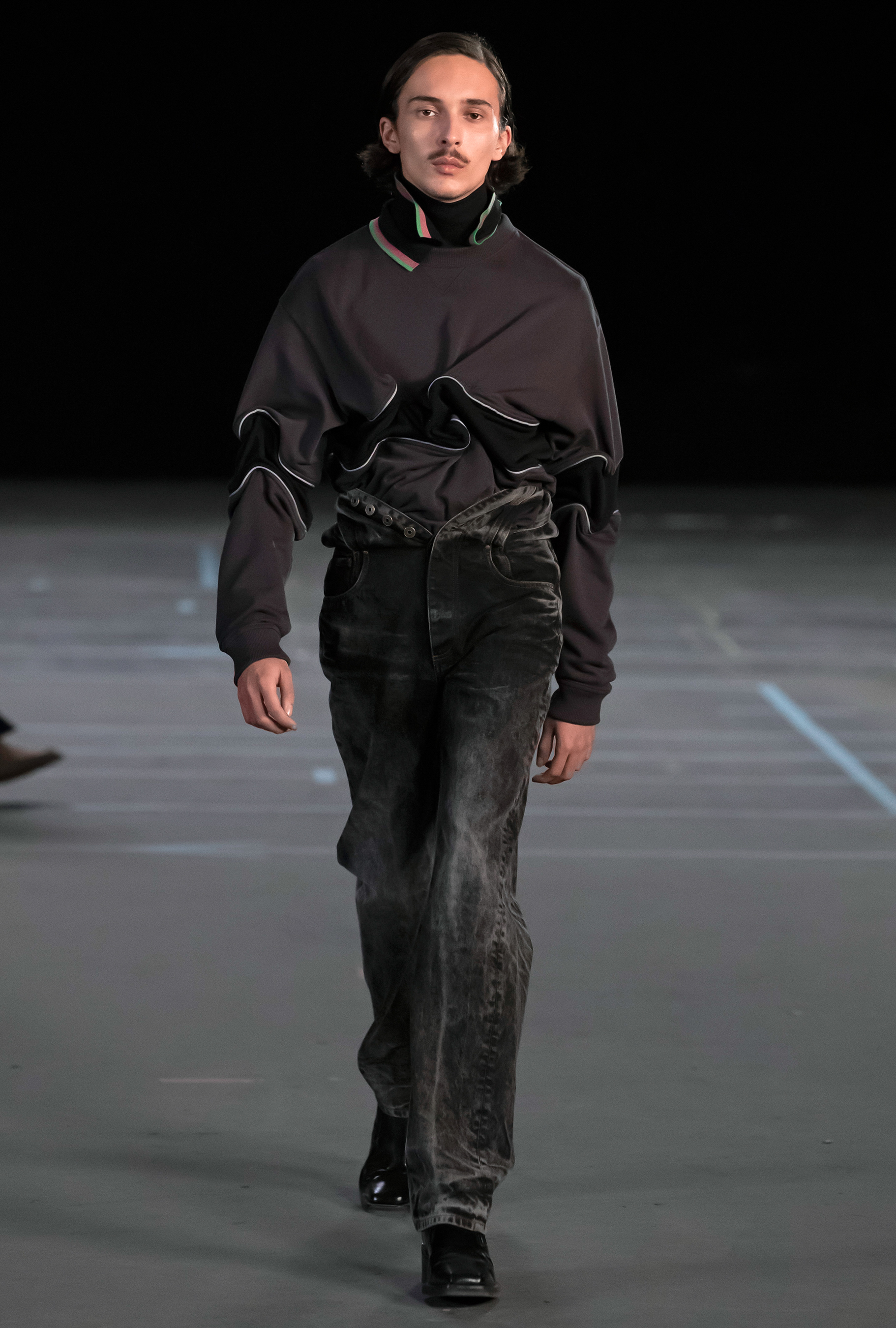 Look 10