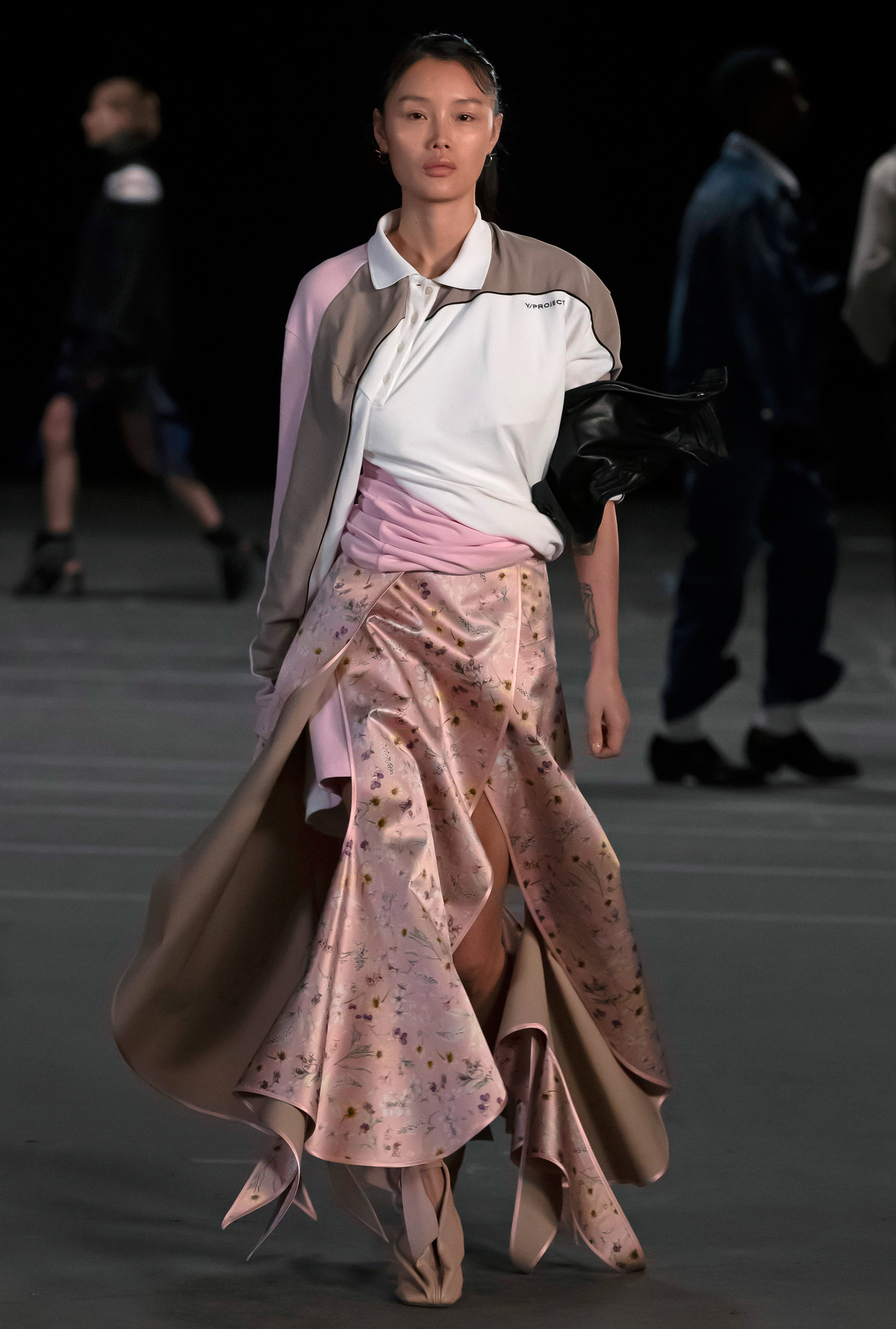 Look 16
