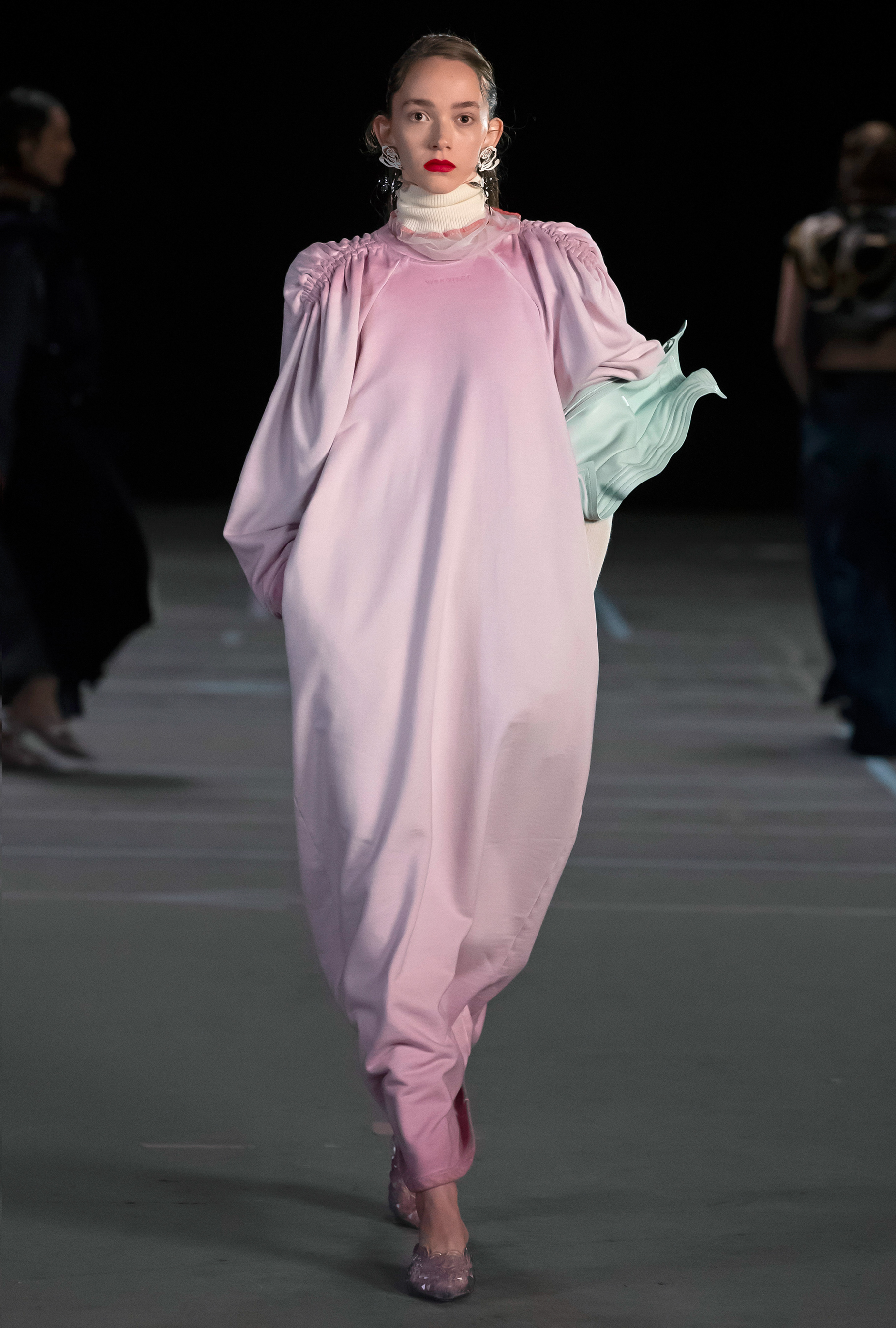 Look 19