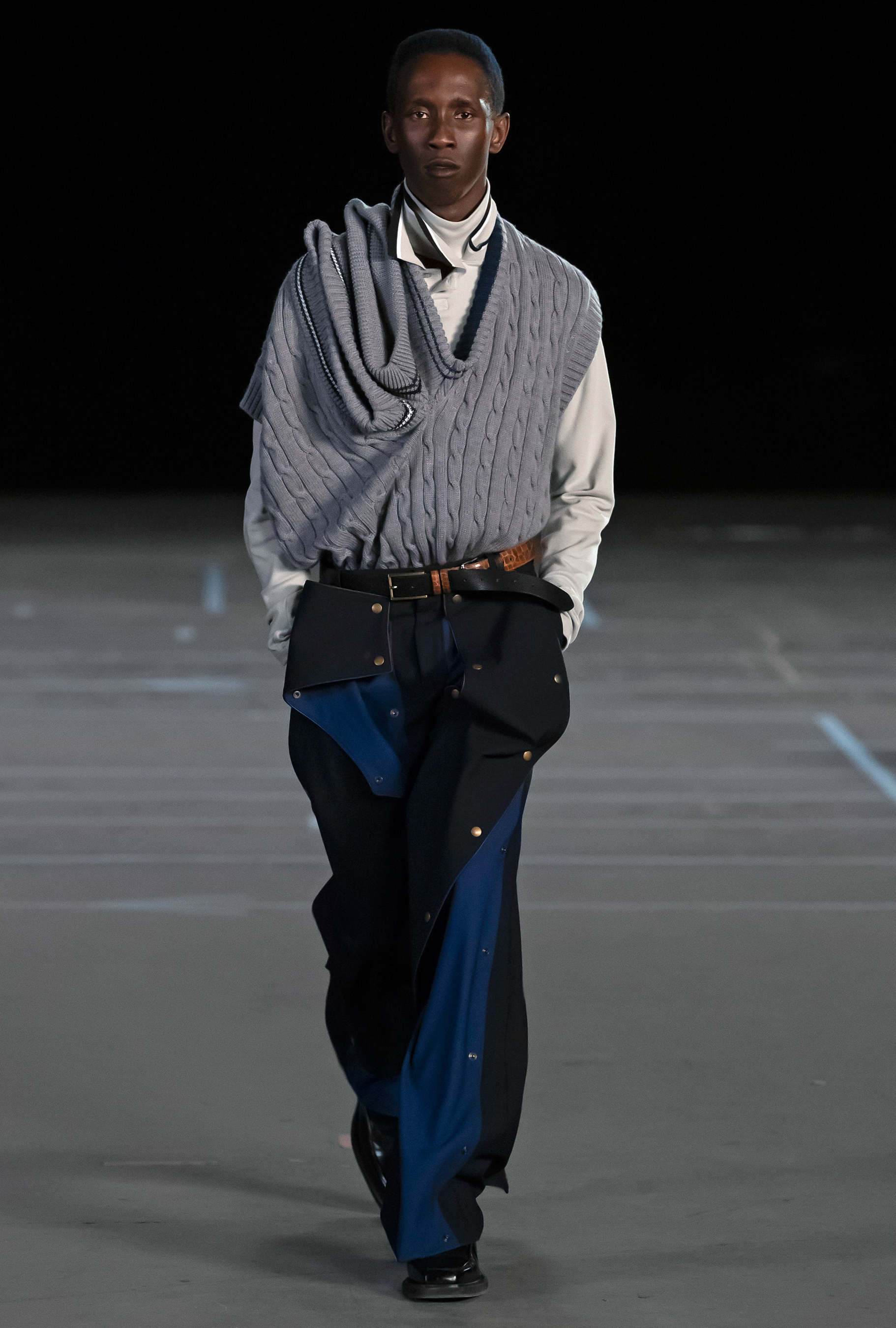 Look 32