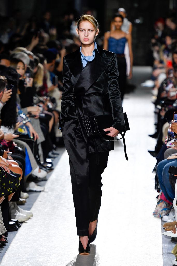 Look 15