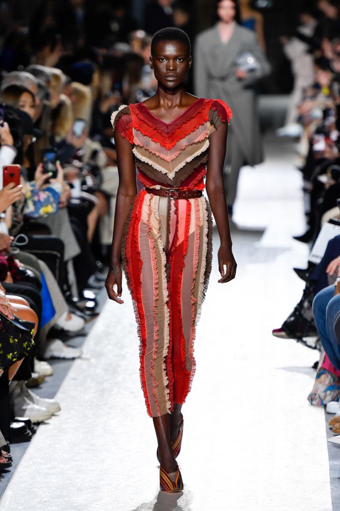 Look 28