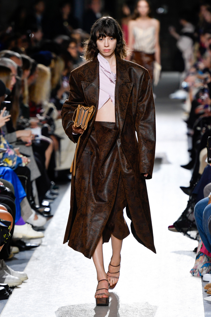 Look 30