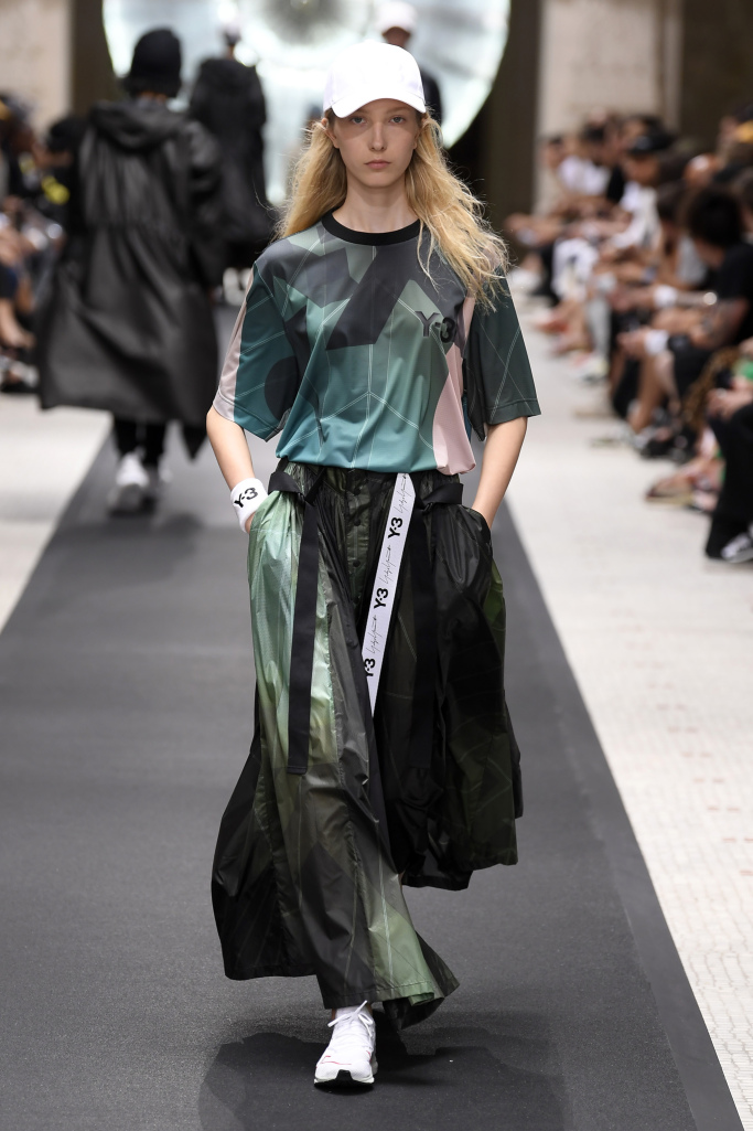 Look 18