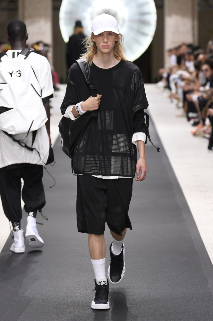 Look 28