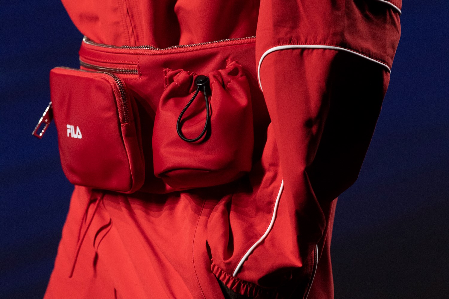 ACTIVEWEAR