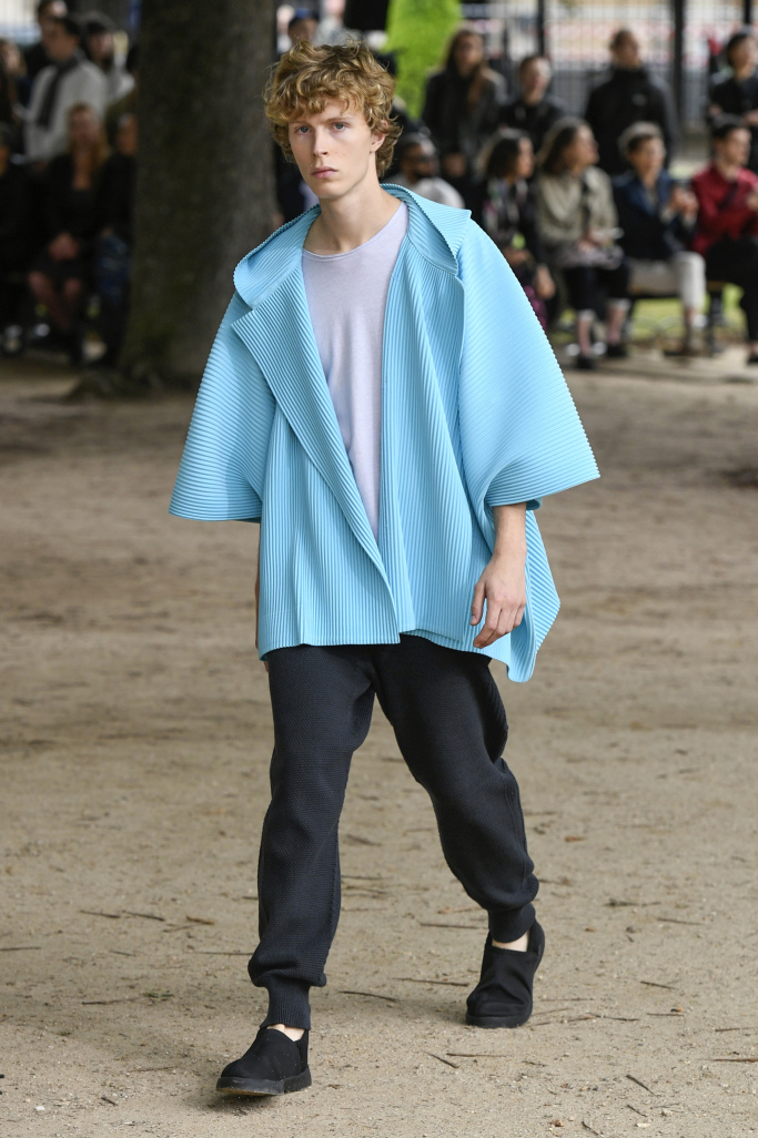 Look 5