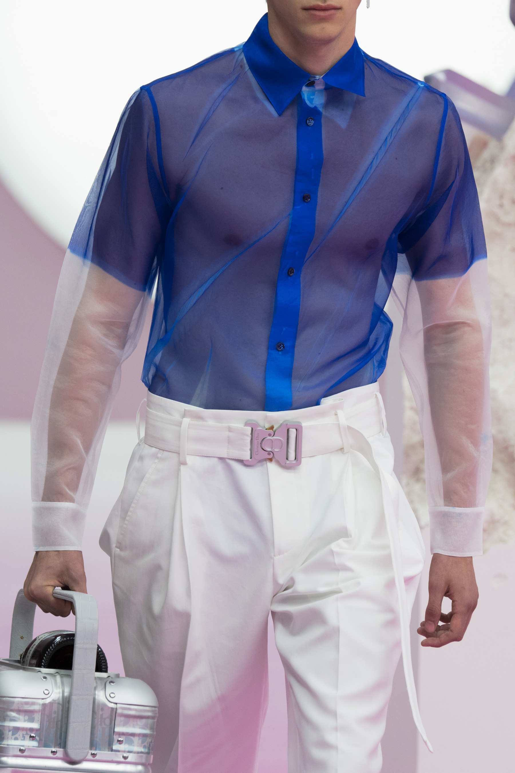 Look 10