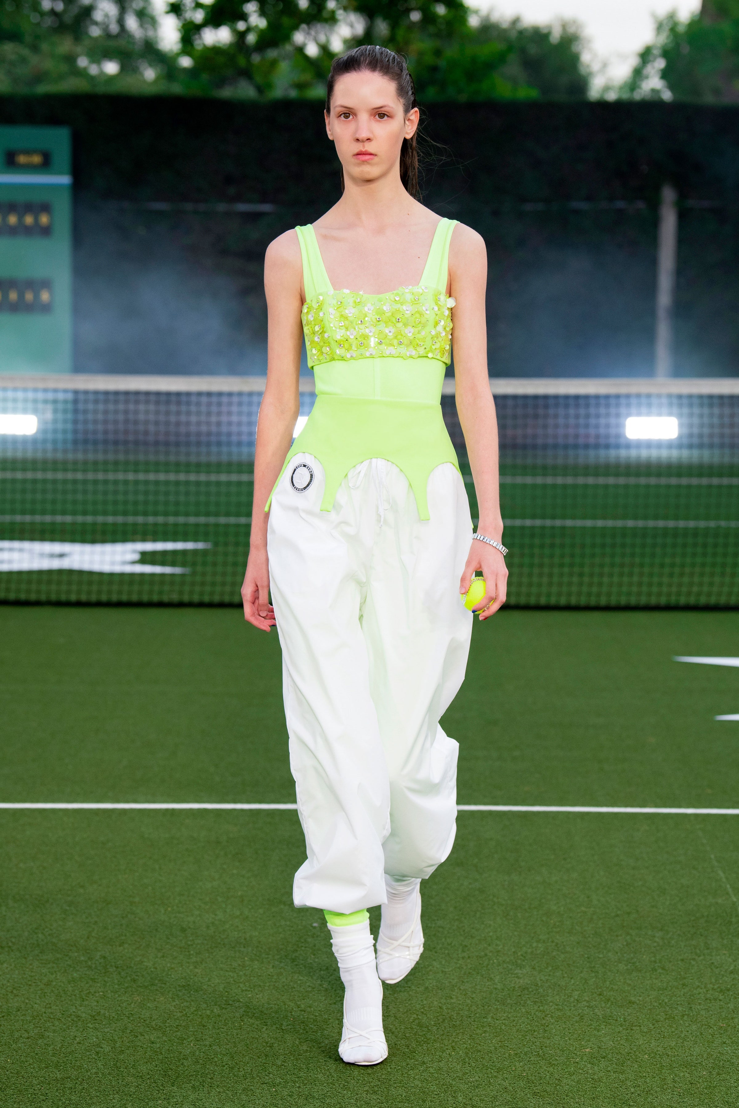 Look 28
