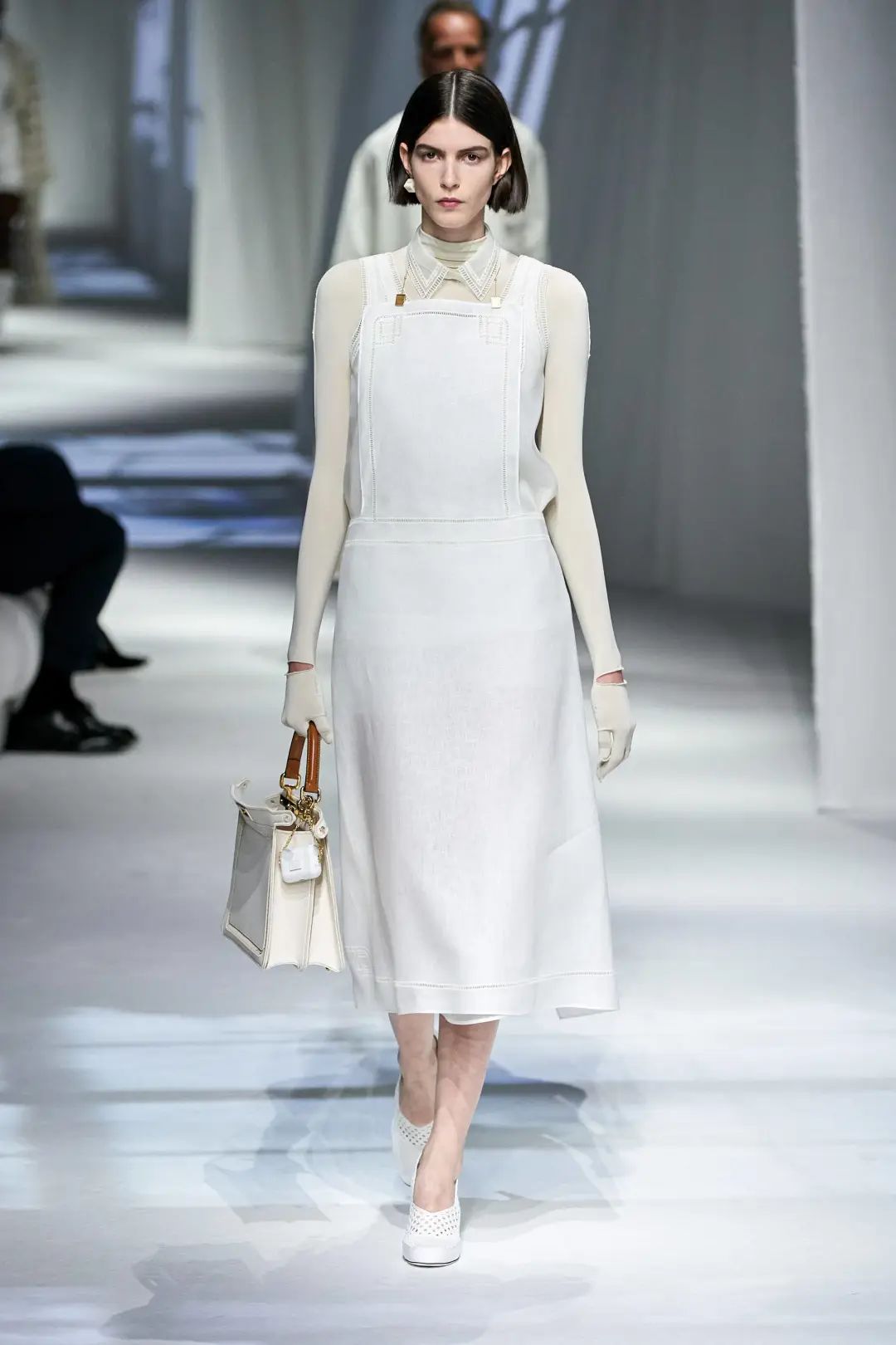 Look 19