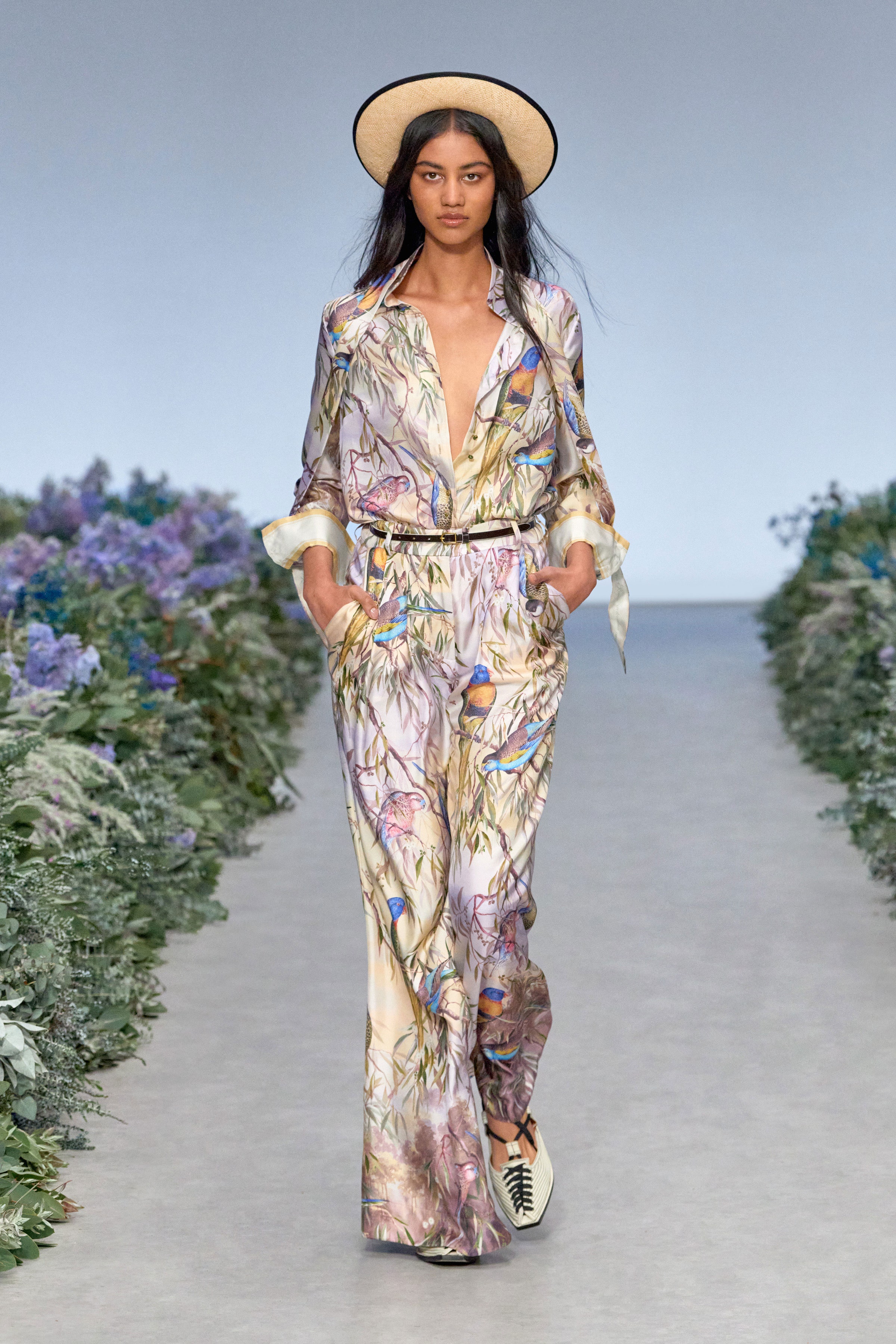 Look 10