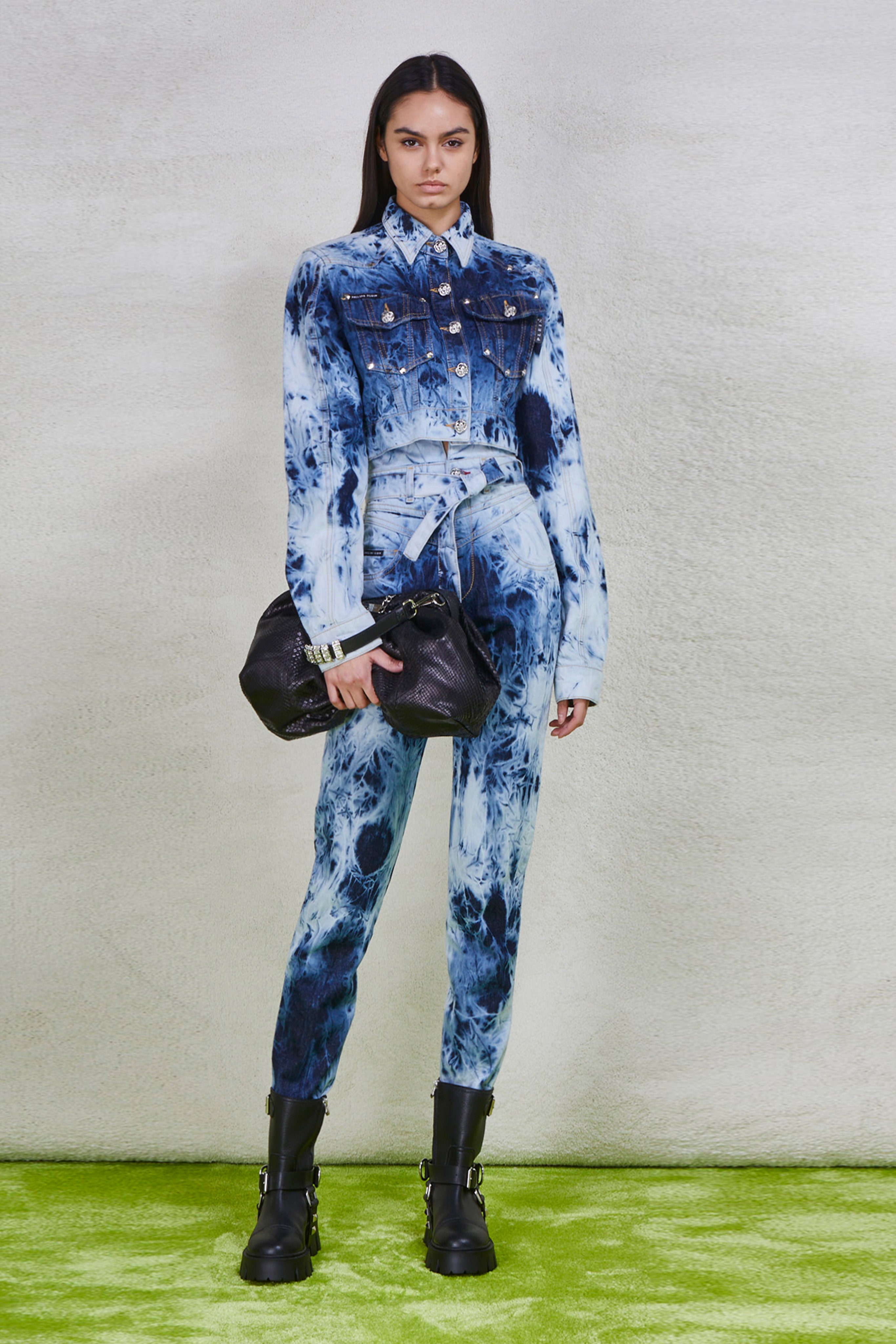 Look 16