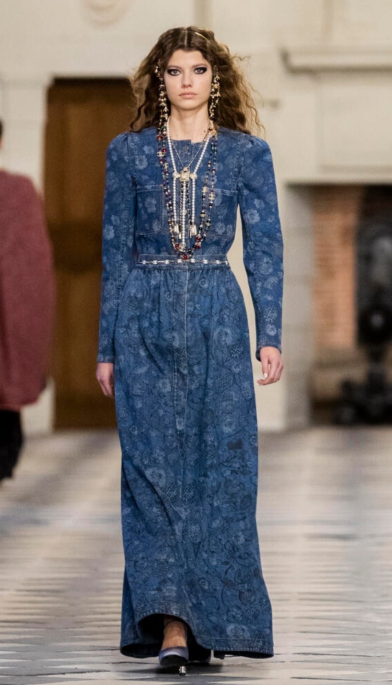 Look 15